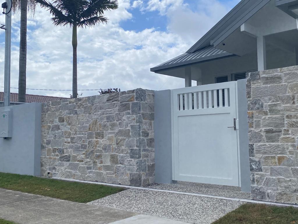 Natural Stone Wall Cladding Free Form - Loose Stone - Grey Limestone Castle Series