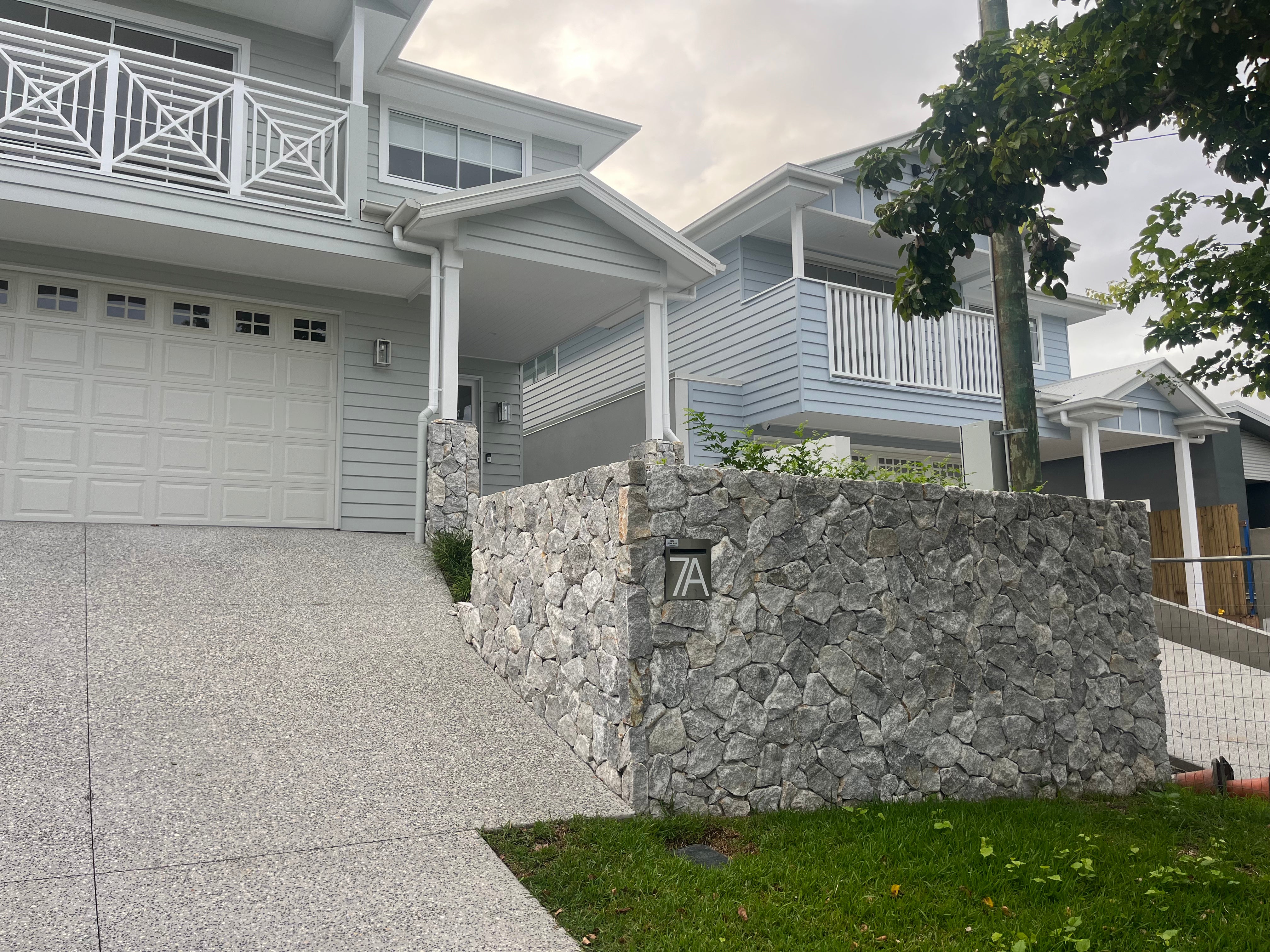 Natural Stone Wall Cladding Free Form - Loose Stone - Misty Grey Quartz