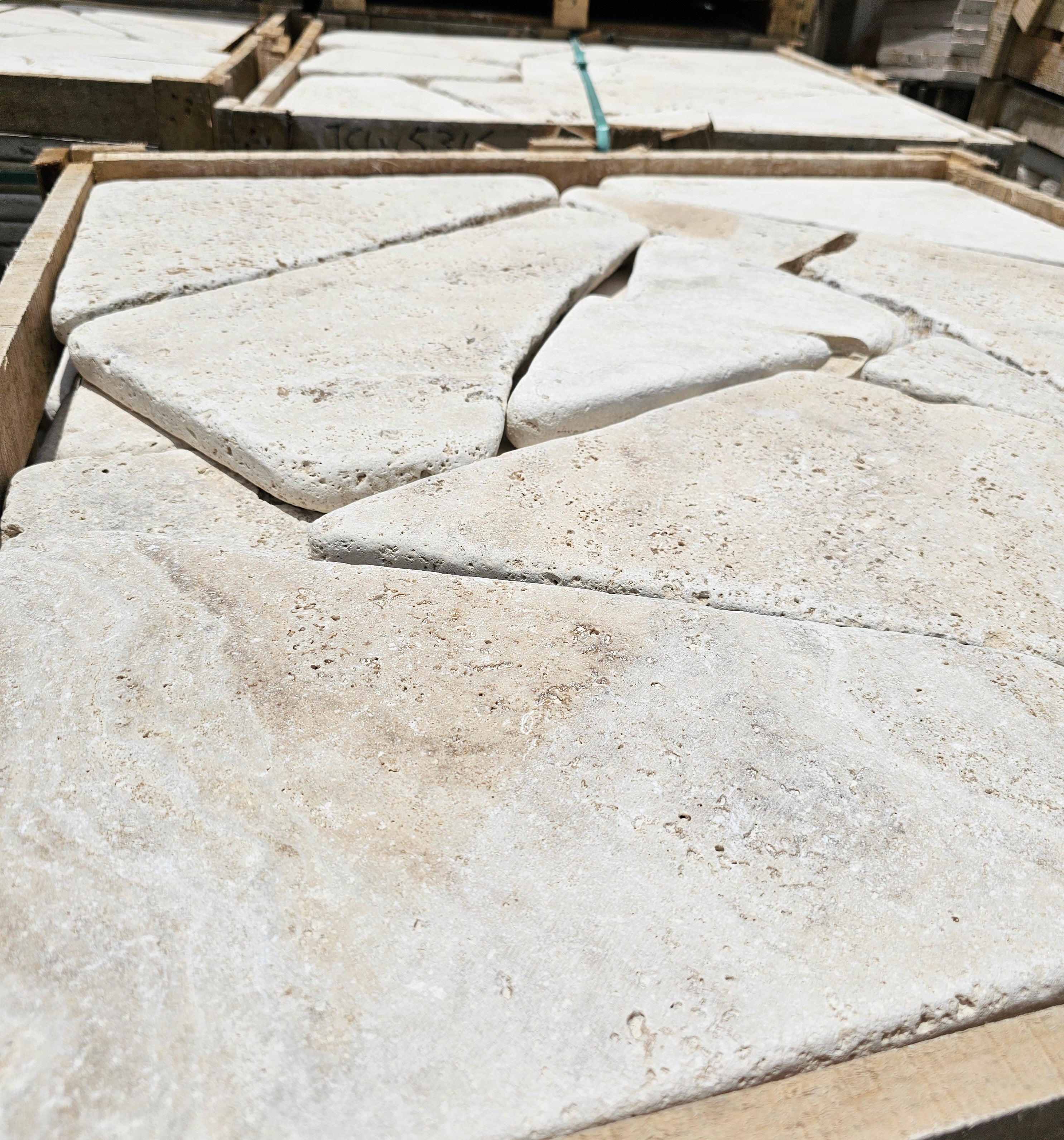 Classic Travertine Cream Crazy Paver Loose Stone Travertine
