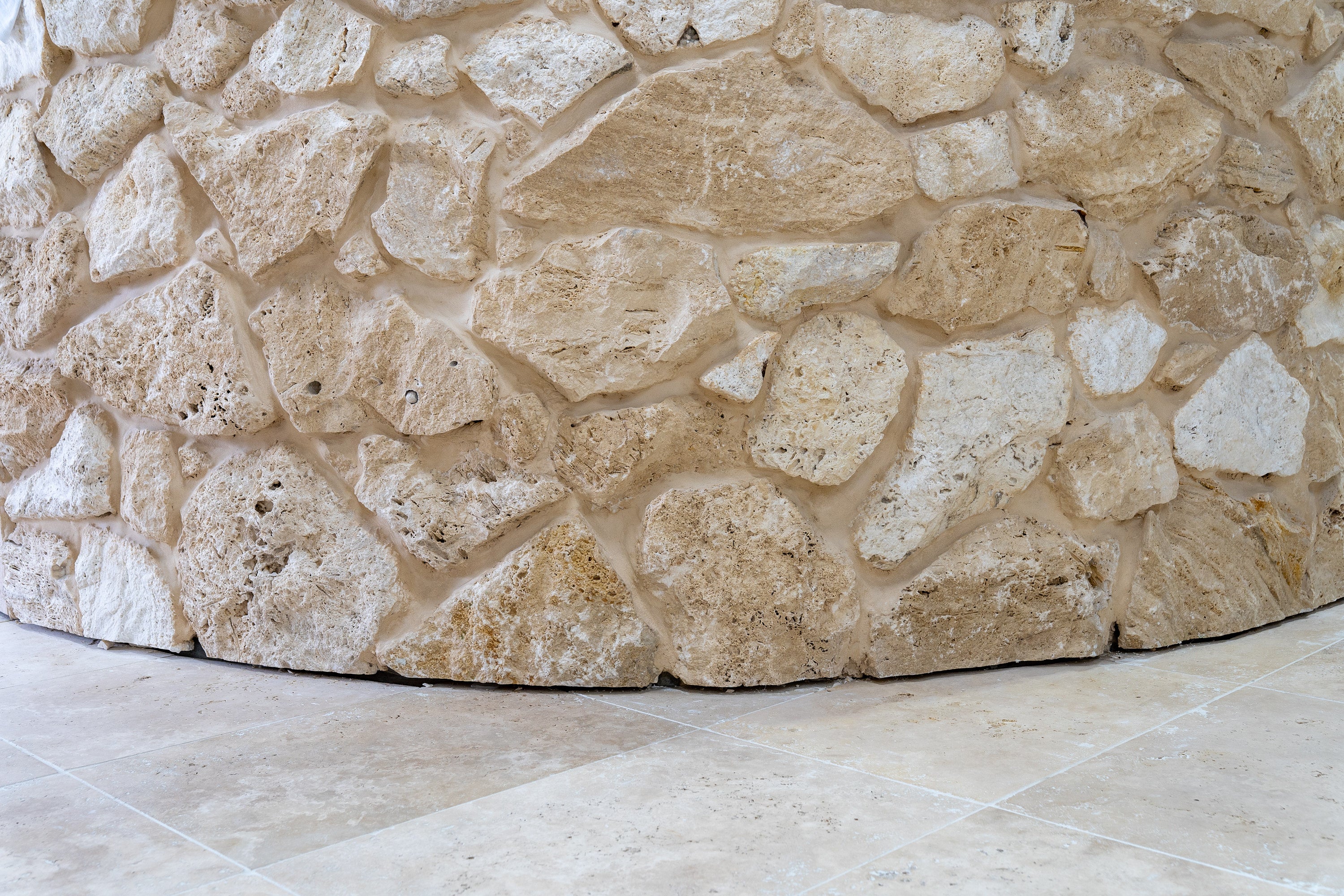 European Stone Wall Cladding Free Form Loose Stone - Travertine Classic