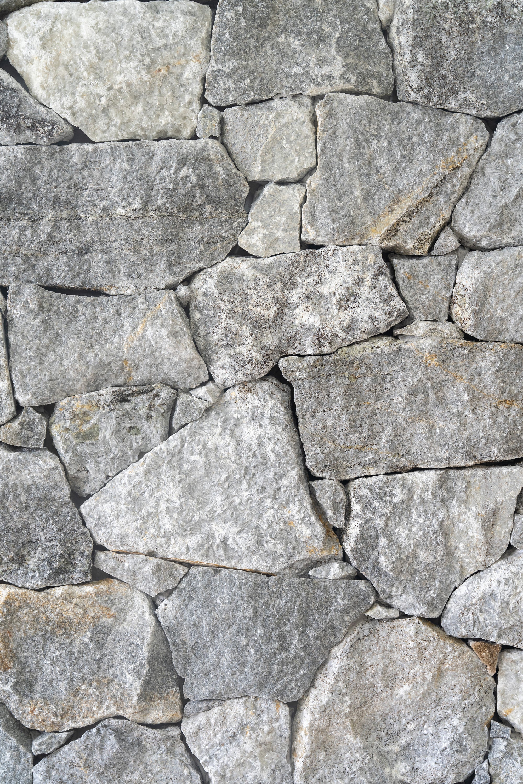 Natural Stone Wall Cladding Free Form - Loose Stone - Misty Grey Quartz