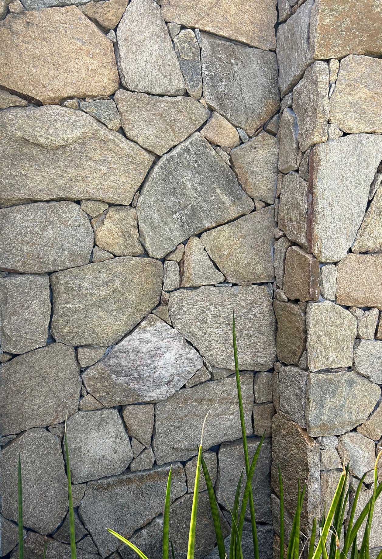 Natural Stone Wall Cladding Free Form - Loose Stone - Mixed Granite