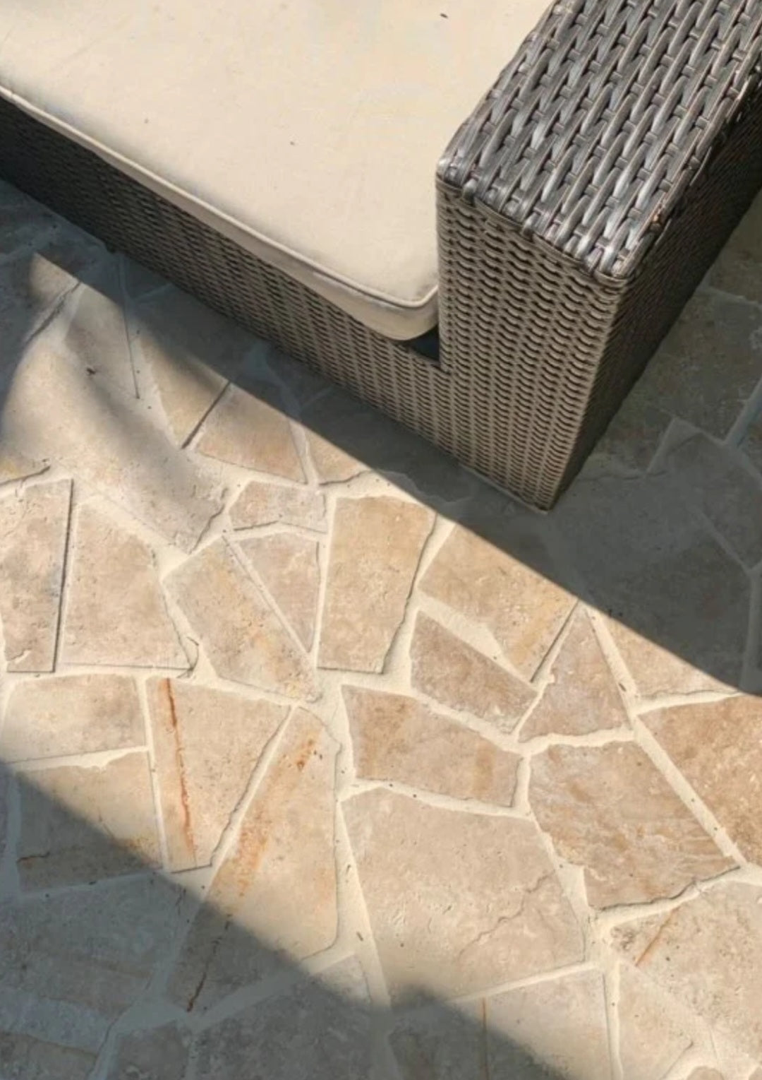 Classic Cream Crazy Paver Loose Stone Travertine Stone and Rock