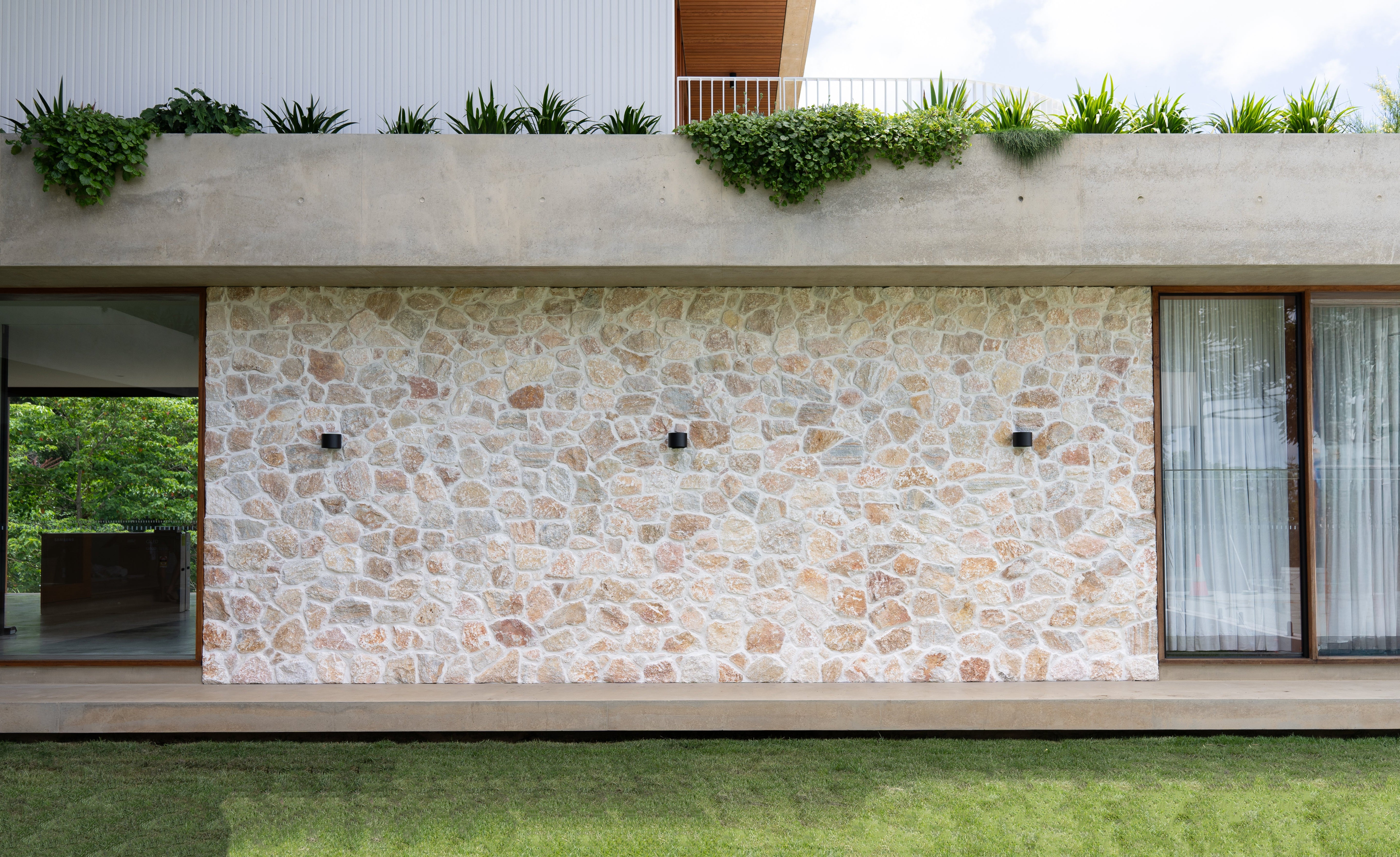 Free Form Loose Stone Cladding | Stone & Rock – Stone and Rock