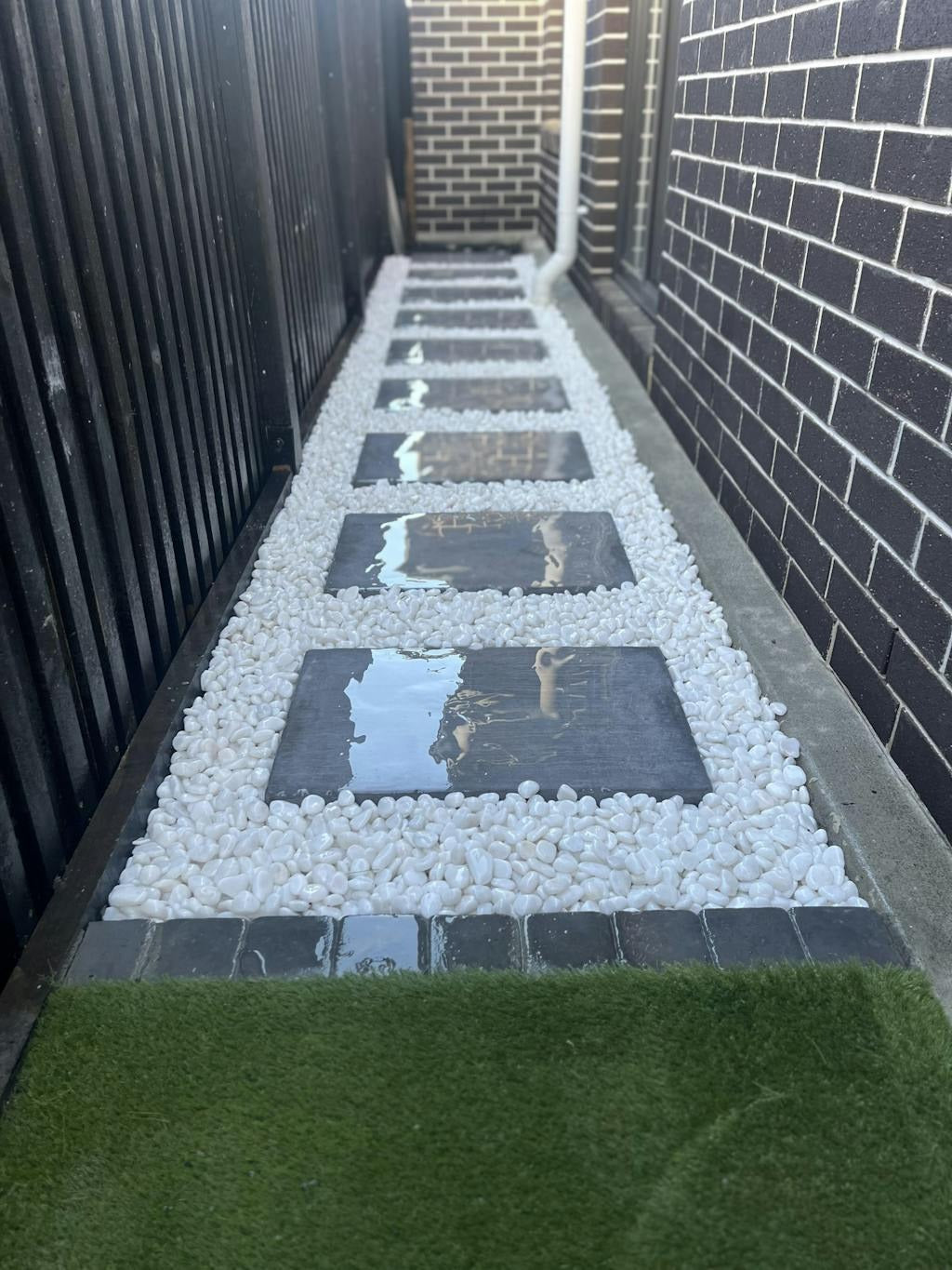 Natural Landscaping Pebbles 20kg Bags White Tumbled Stone And Rock natural-landscaping-pebbles-20kg-bags-white-tumbled-stone-and-rock