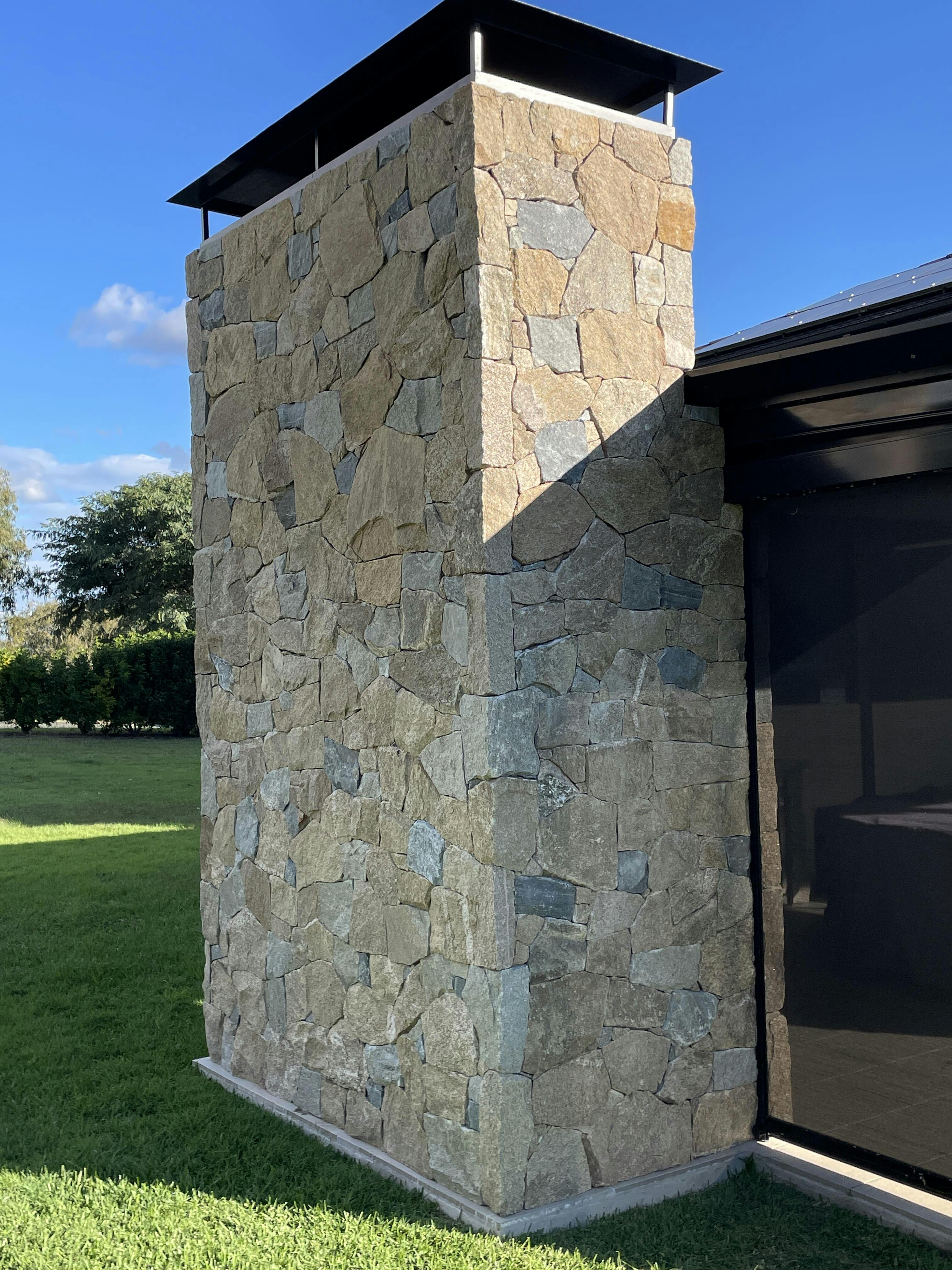 Natural Stone Wall Cladding Free Form - Loose Stone - Mixed Granite