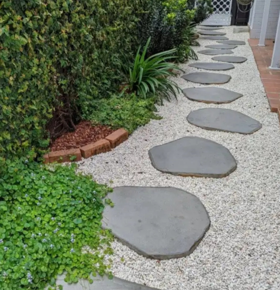 Bluestone Double Sawn Random Shape Stepping Stone – Natural Stone Gard ...