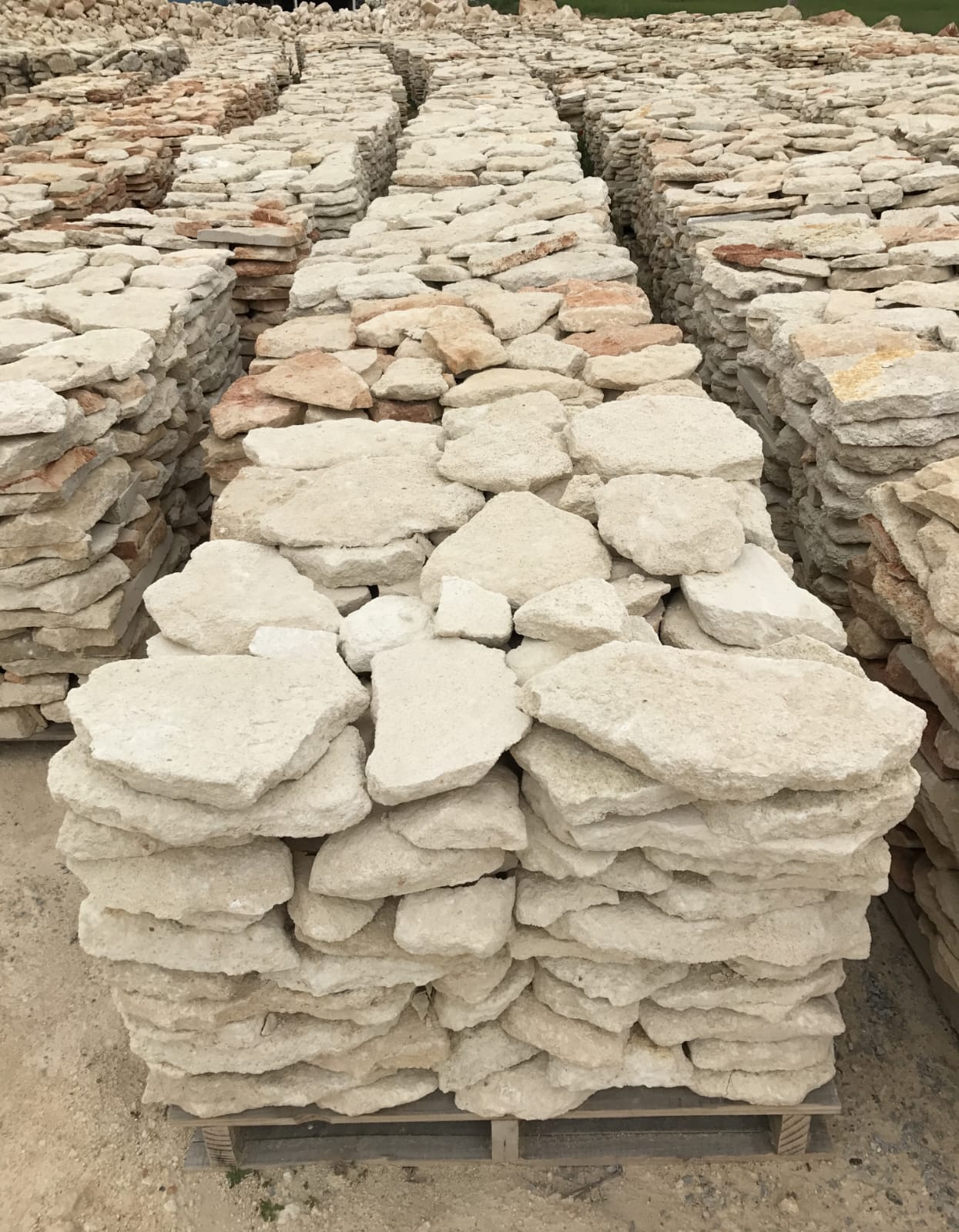 European Stone Wall Cladding Free Form Loose Stone - Kafe