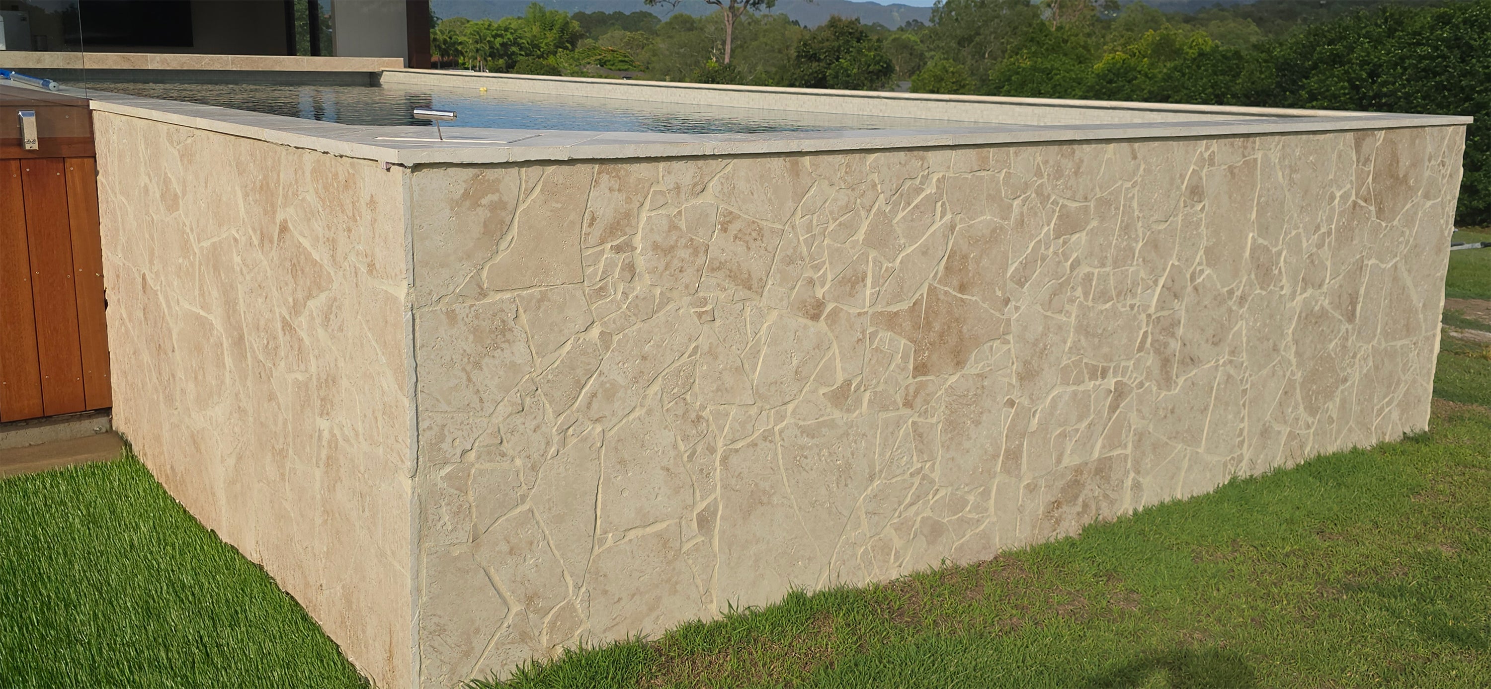 #thickness_Large + Chiselled Edges + Honed 20mm