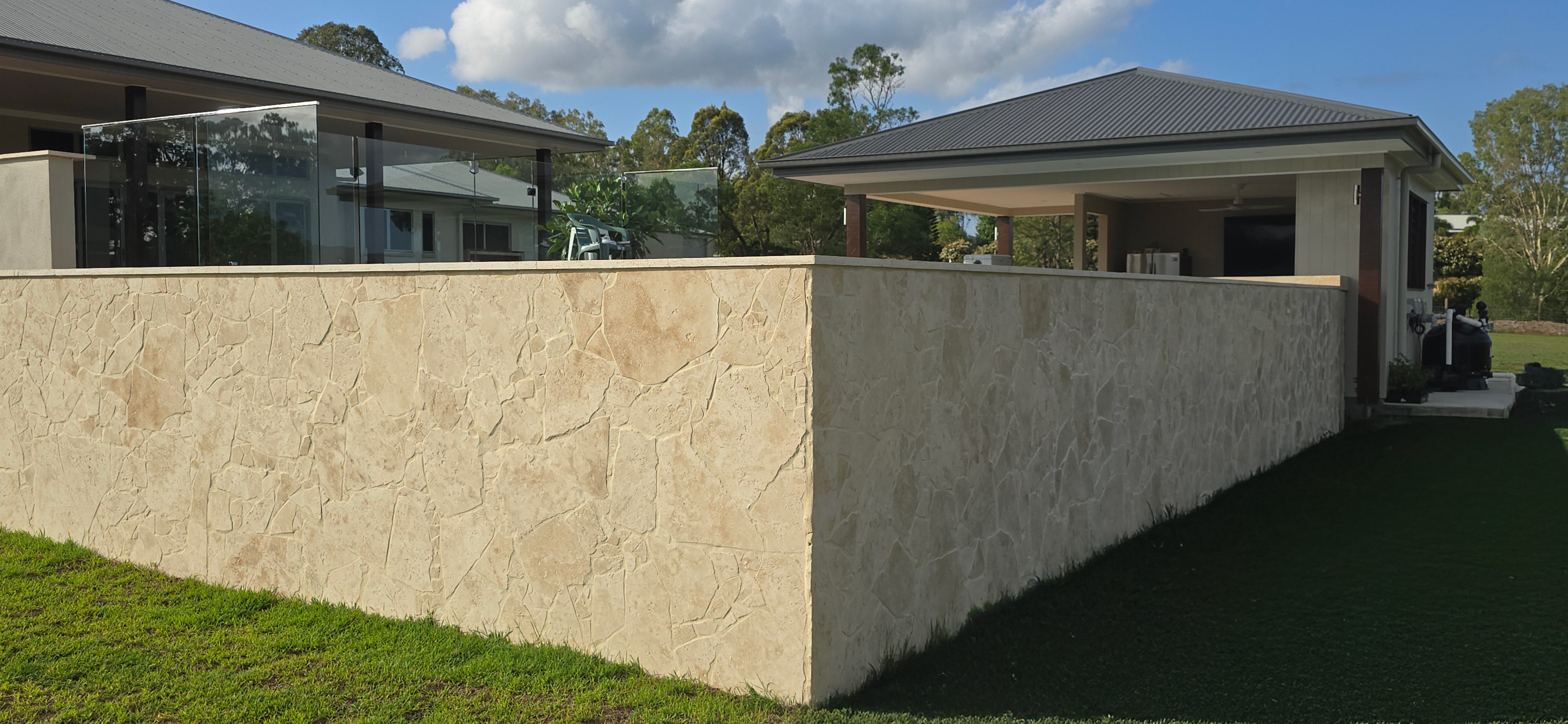 #thickness_Large + Chiselled Edges + Honed 20mm