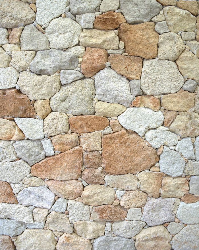 Free-form loose stone wall cladding in Fossil