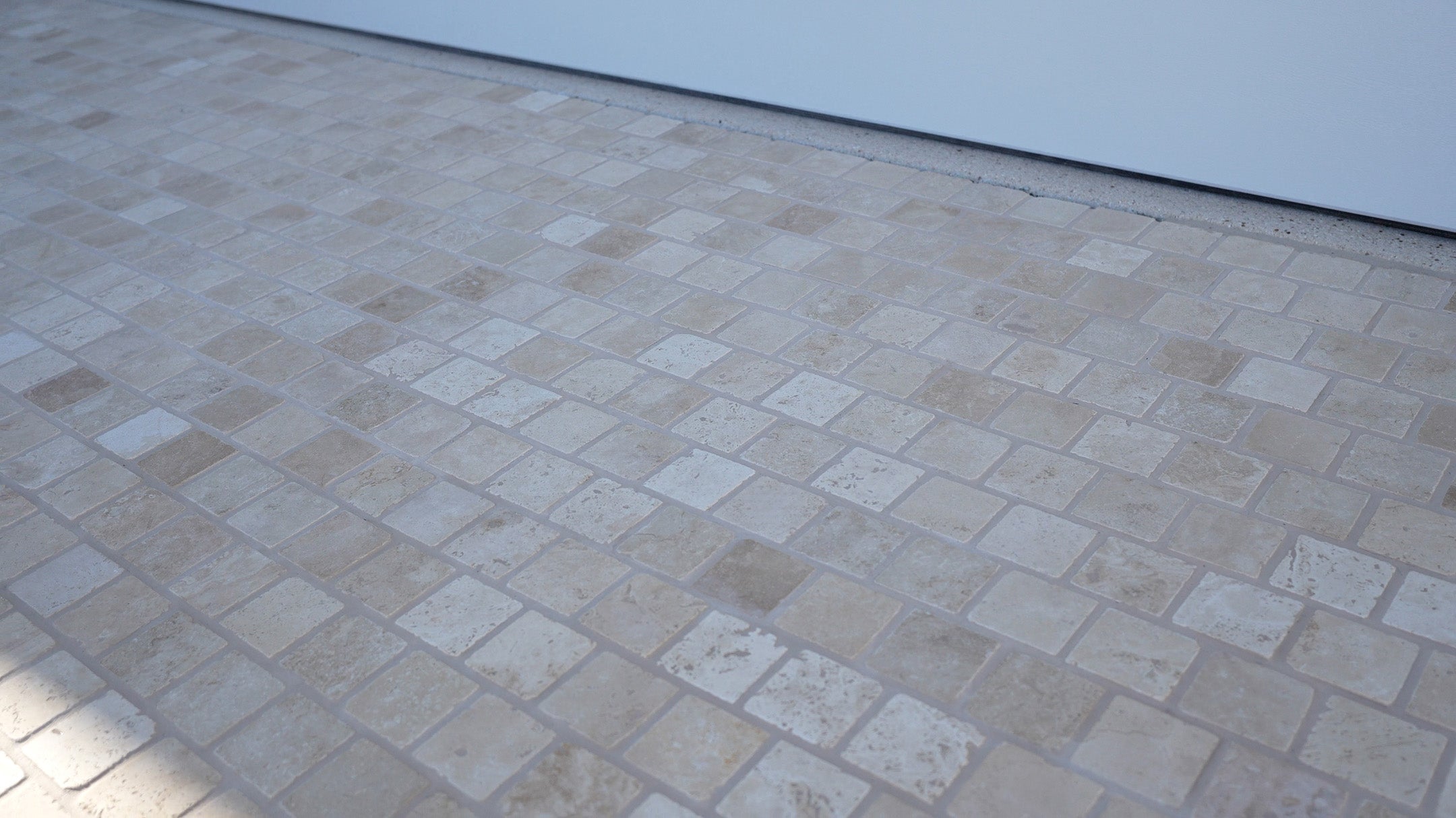 Travertine Cobblestone Driveway Paver - Natural Stone - Cream