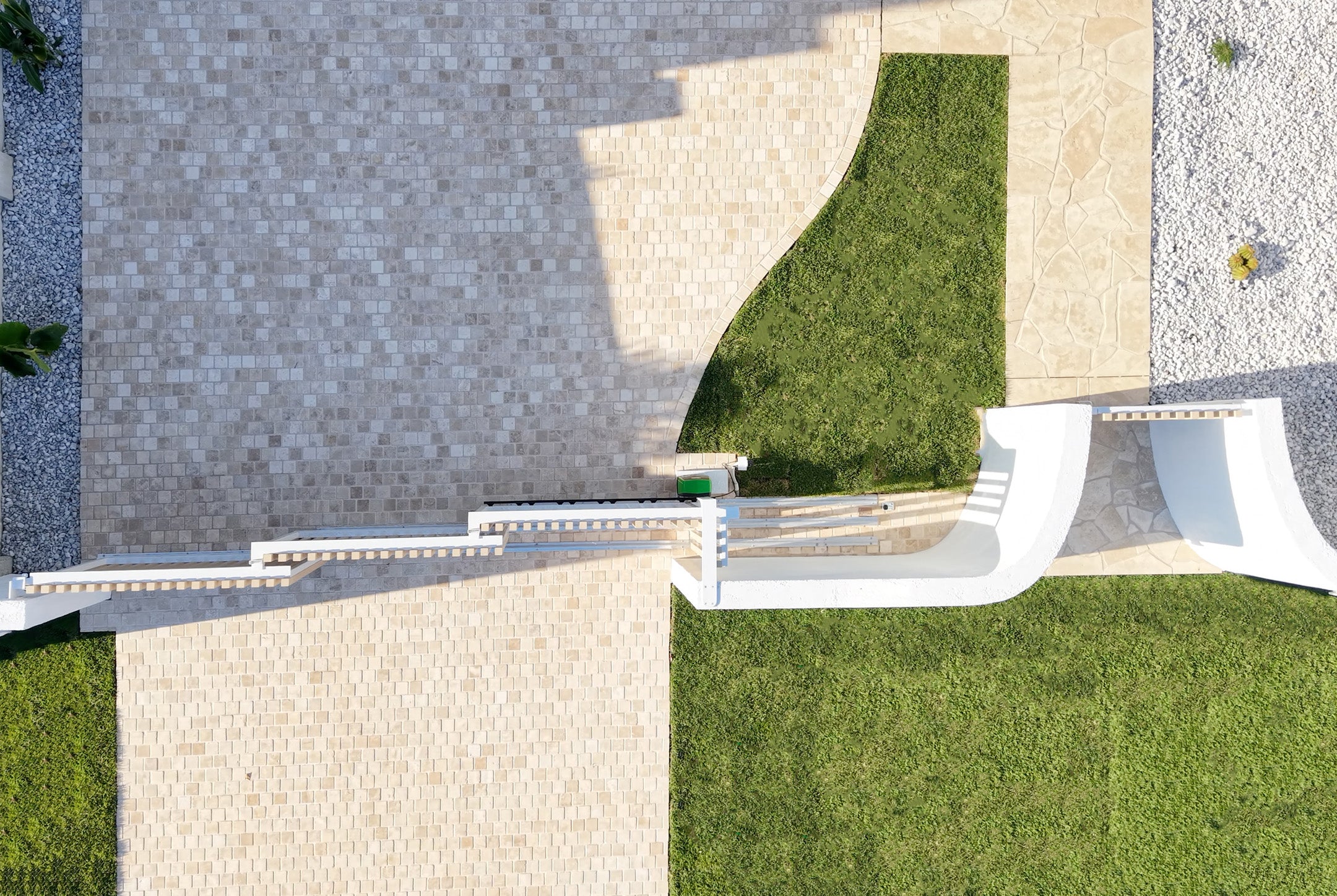 Travertine Cobblestone Driveway Paver - Natural Stone - Cream