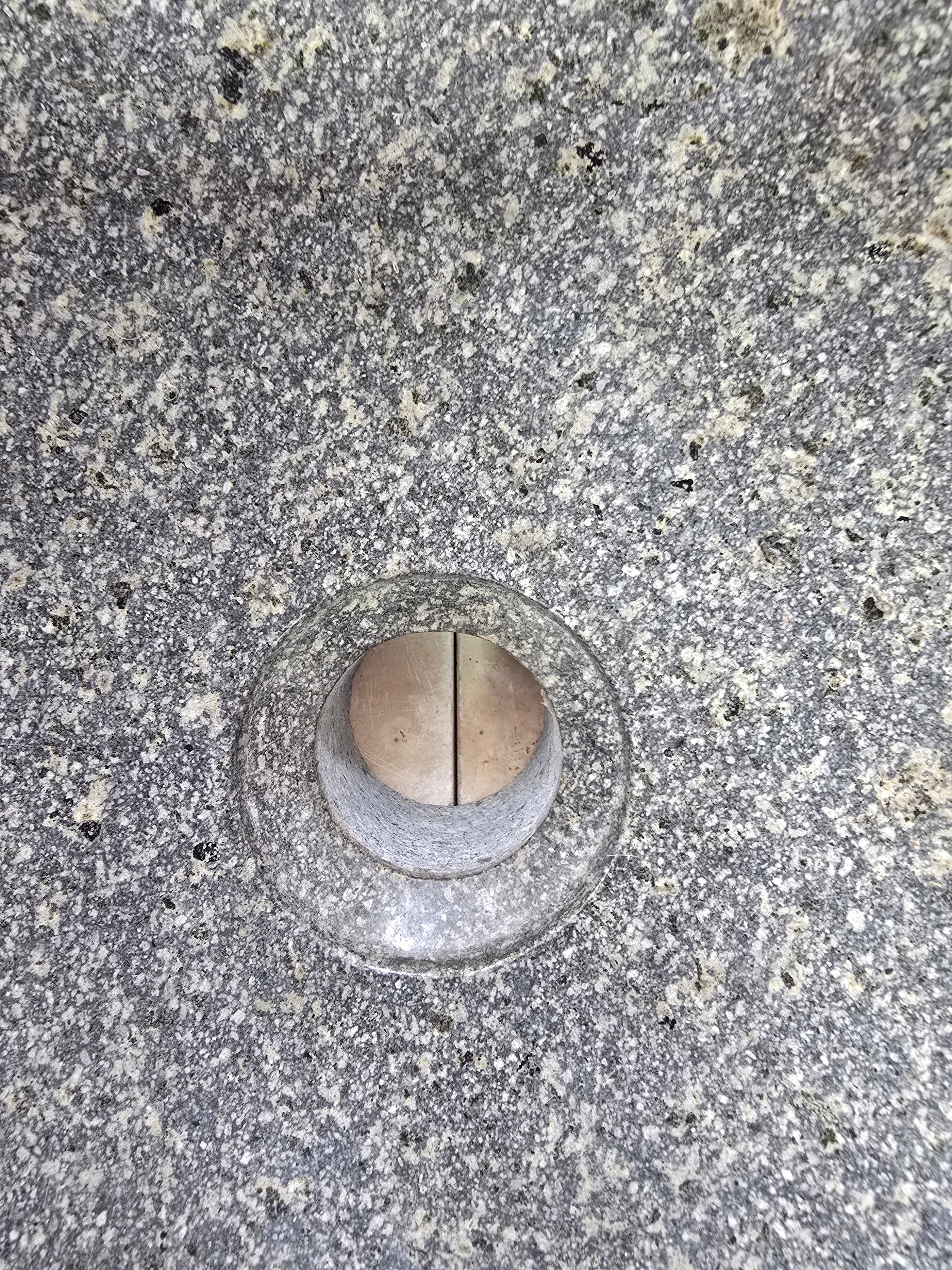 Handmade Natural Oval River Stone  Bathroom Basin  RS 2409004