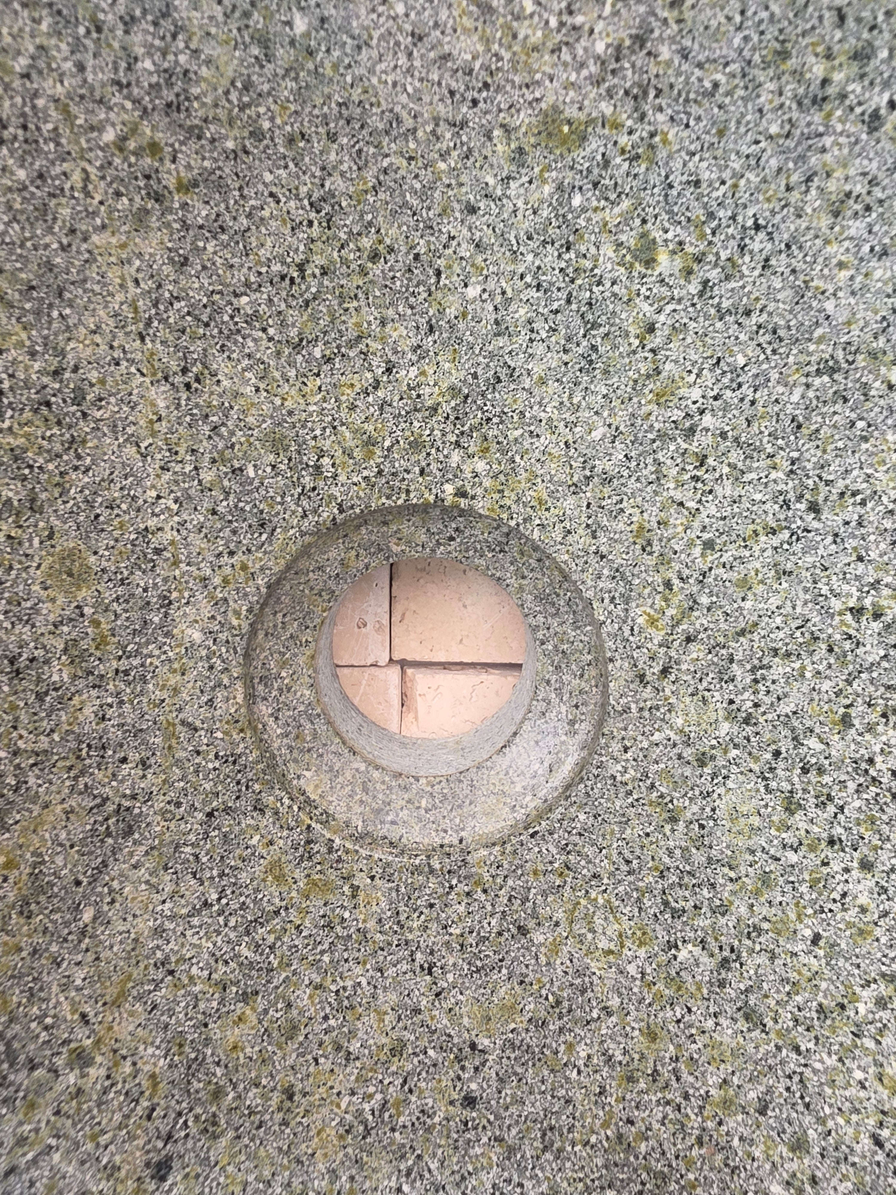 Handmade Natural Oval River Stone  Bathroom Basin  RS 2409024